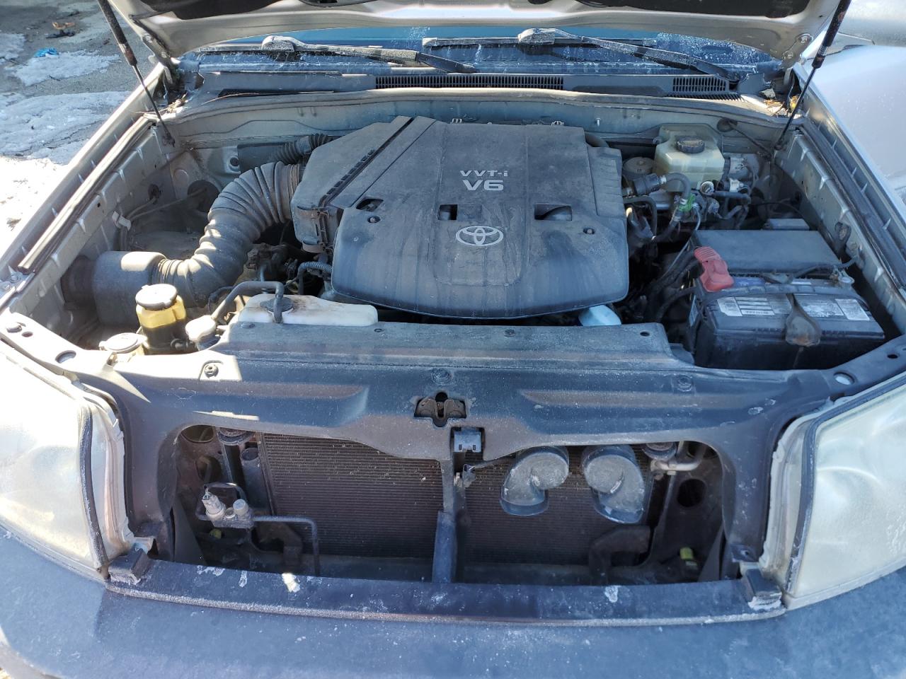 2003 Toyota 4Runner - Image 12