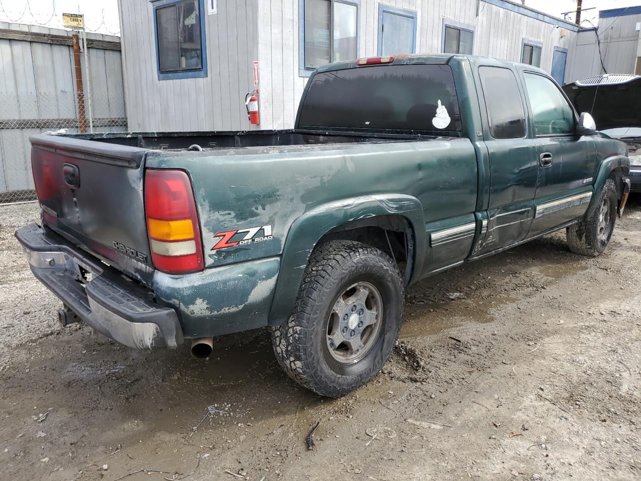 2001 Chevrolet Silverado - Image 3