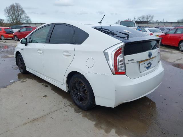 2014 TOYOTA PRIUS T3 V