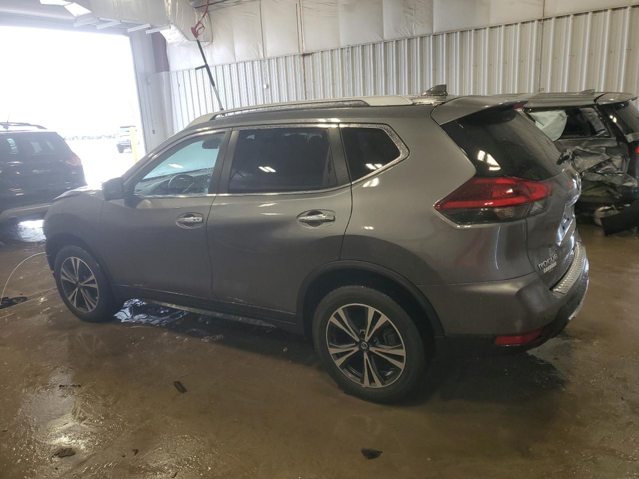 2020 Nissan Rogue - Image 2