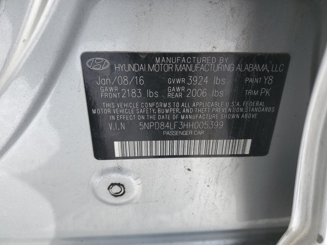 2017 Hyundai Elantra - Image 12