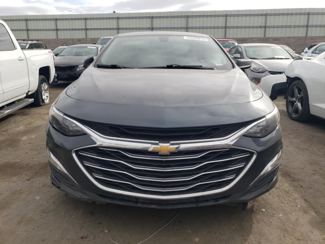 2019 Chevrolet Malibu - Image 5