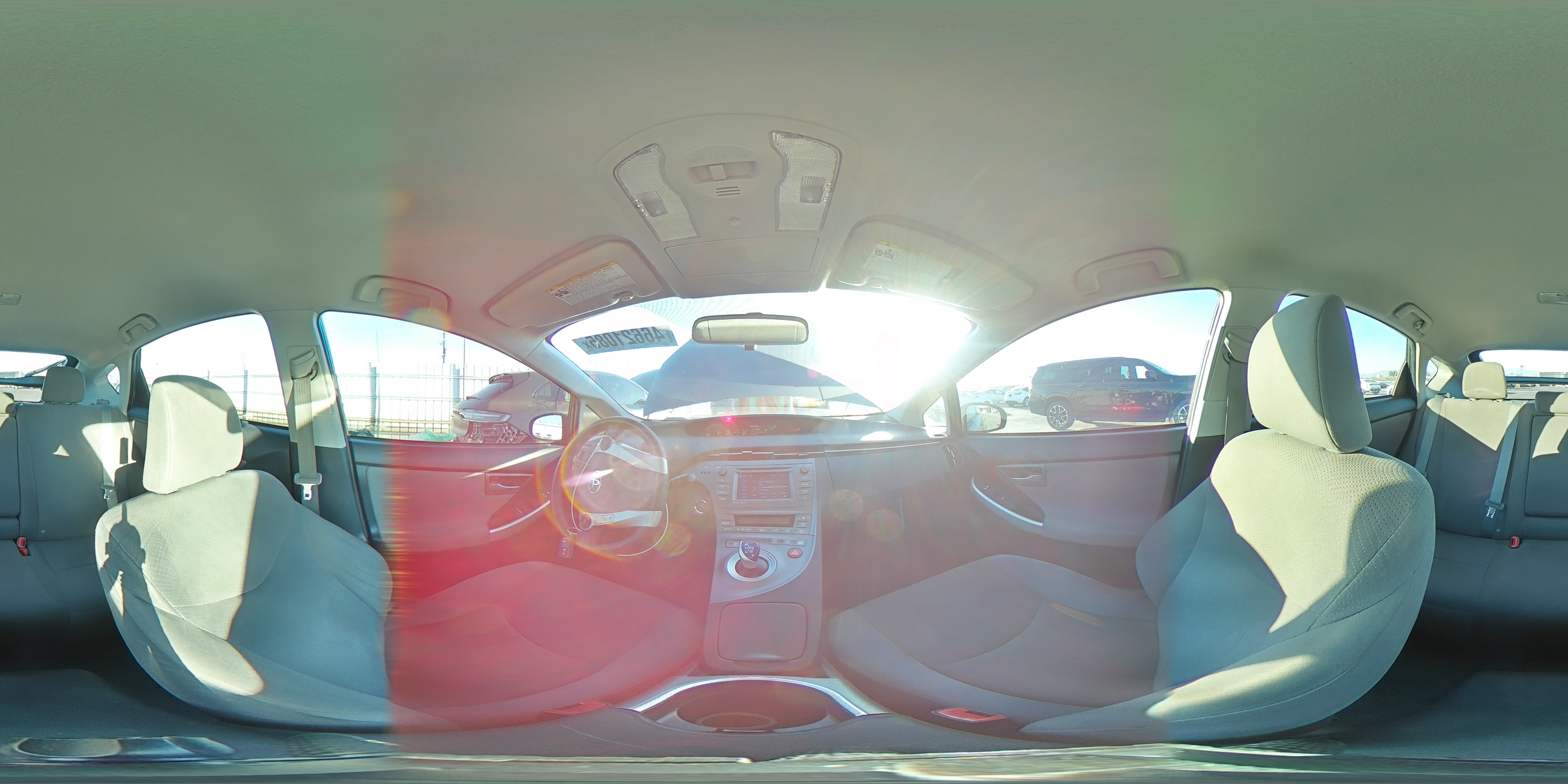 2013 Toyota Prius - Image 13