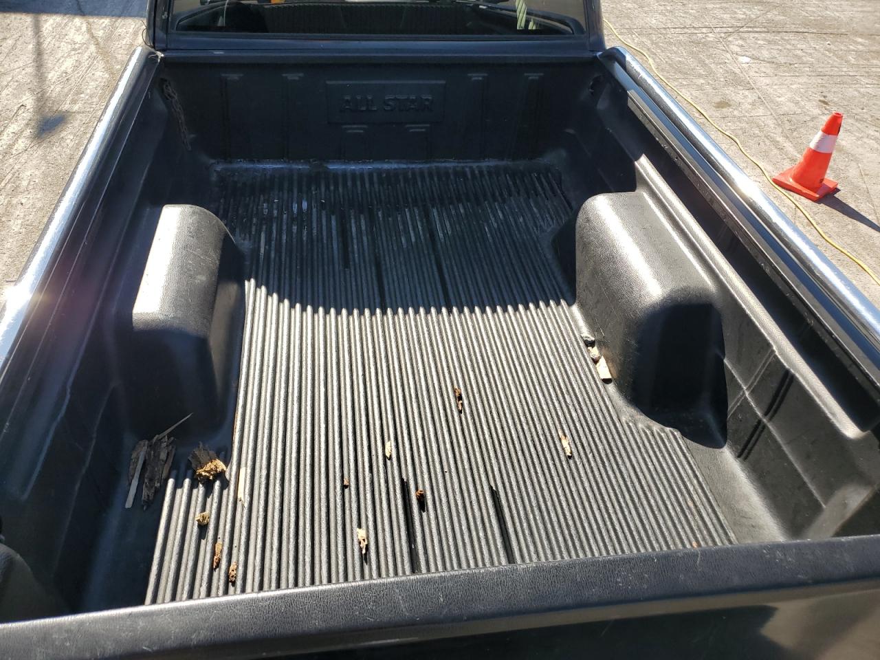 1996 GMC Sonoma - Image 10