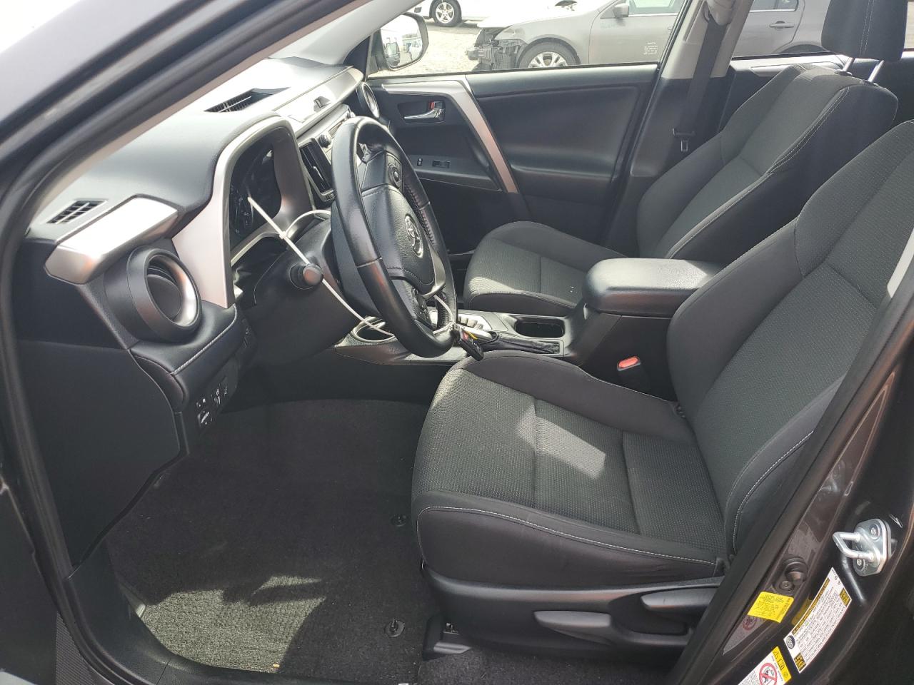 2018 Toyota RAV 4 - Image 7