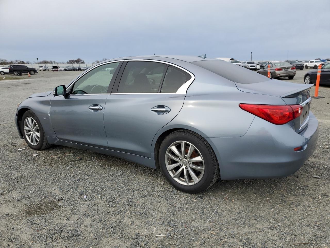 2015 Infiniti Q50 - Image 2