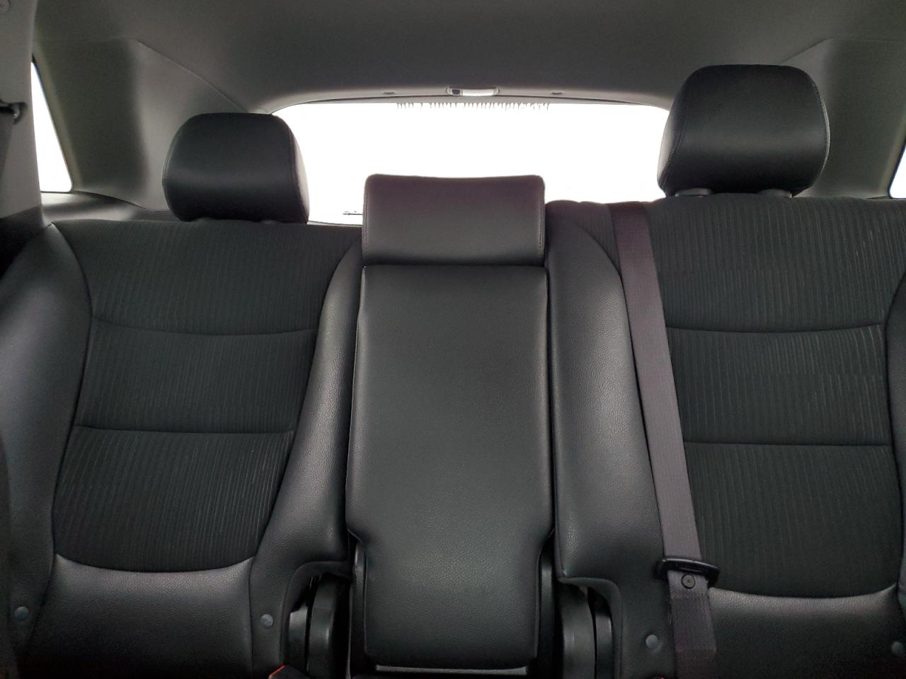 2011 Kia Sorento - Image 10