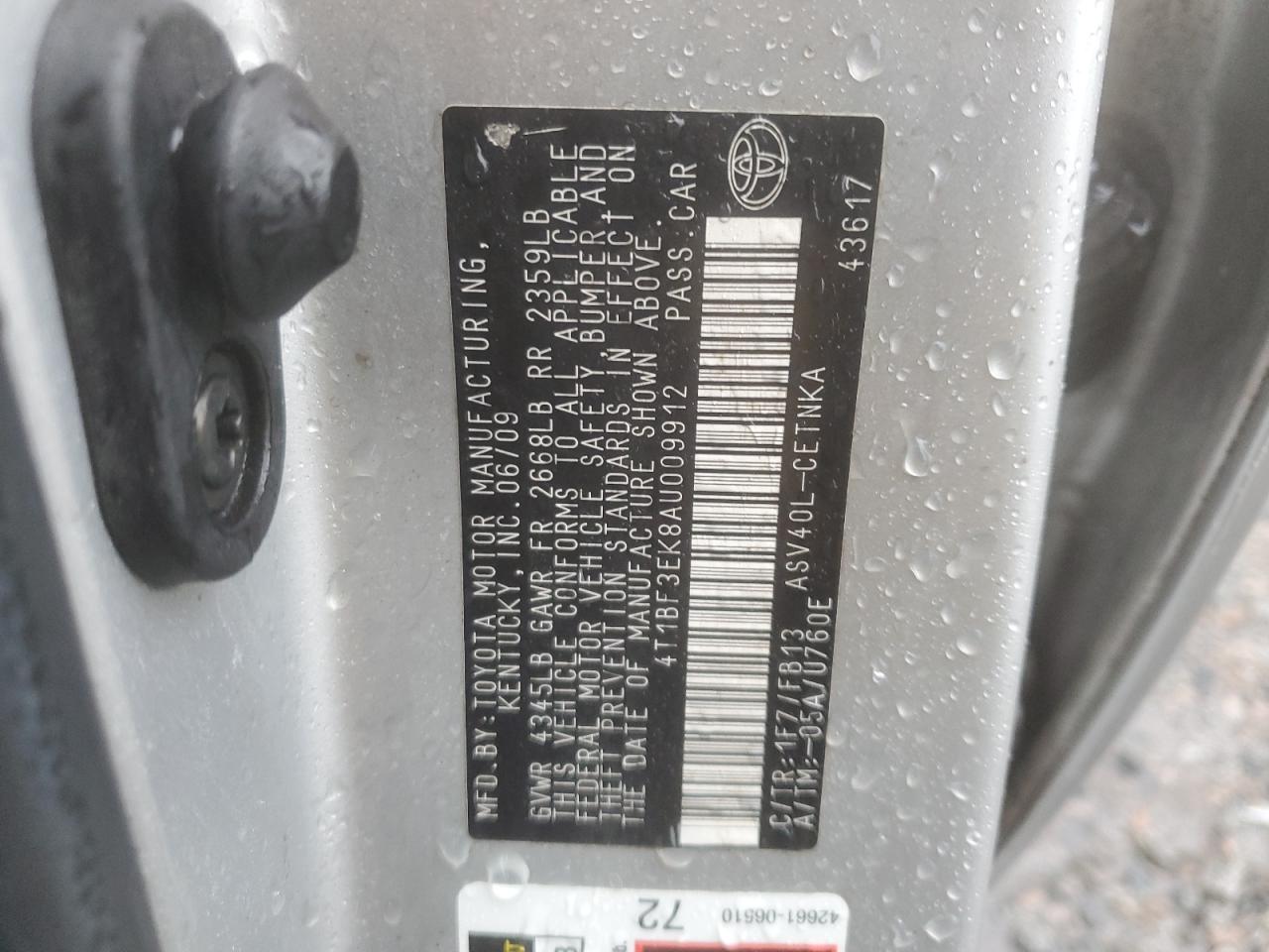 2010 Toyota Camry - Image 12