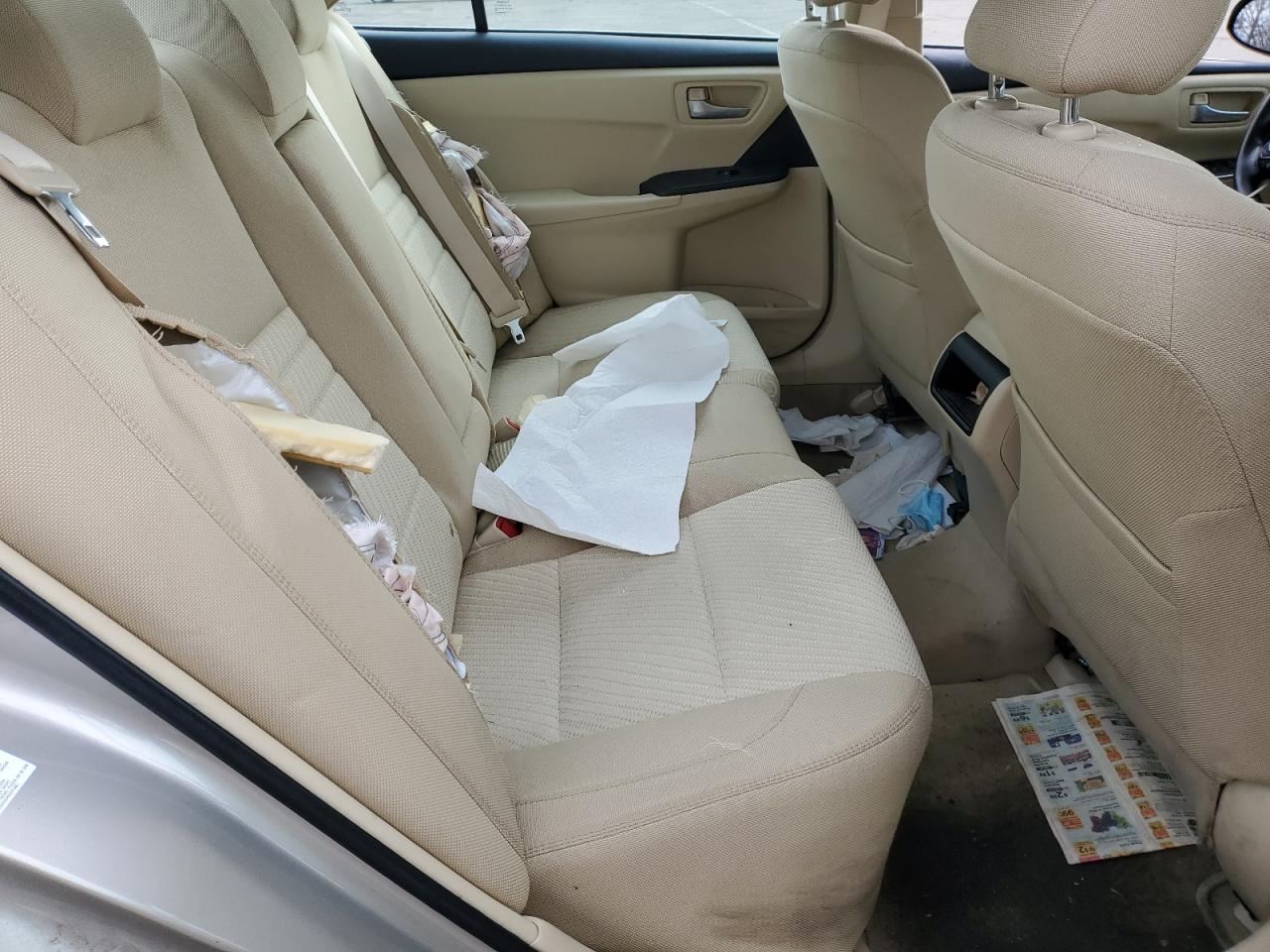 2016 Toyota Camry - Image 11