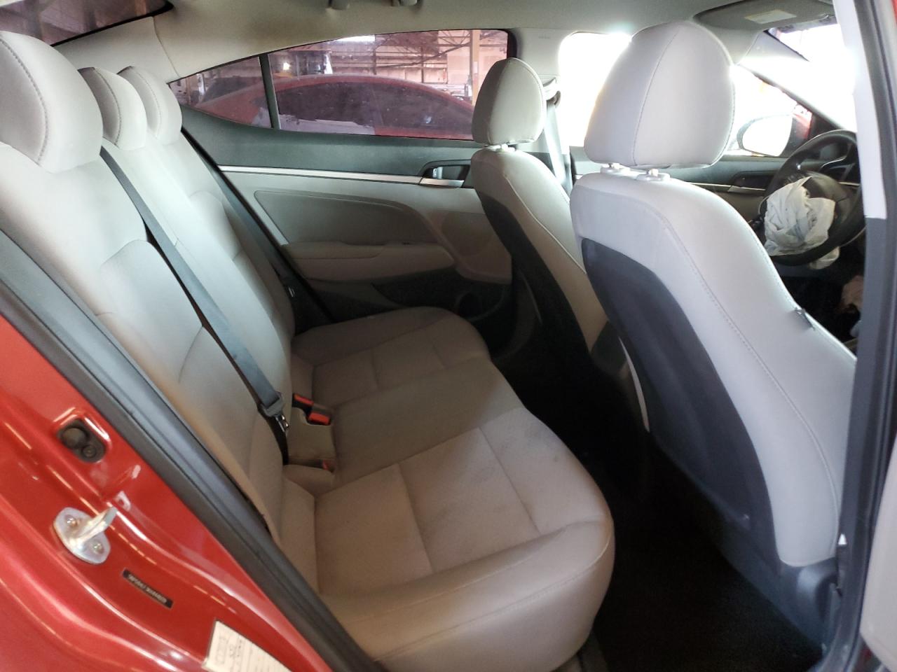 2019 Hyundai Elantra - Image 10