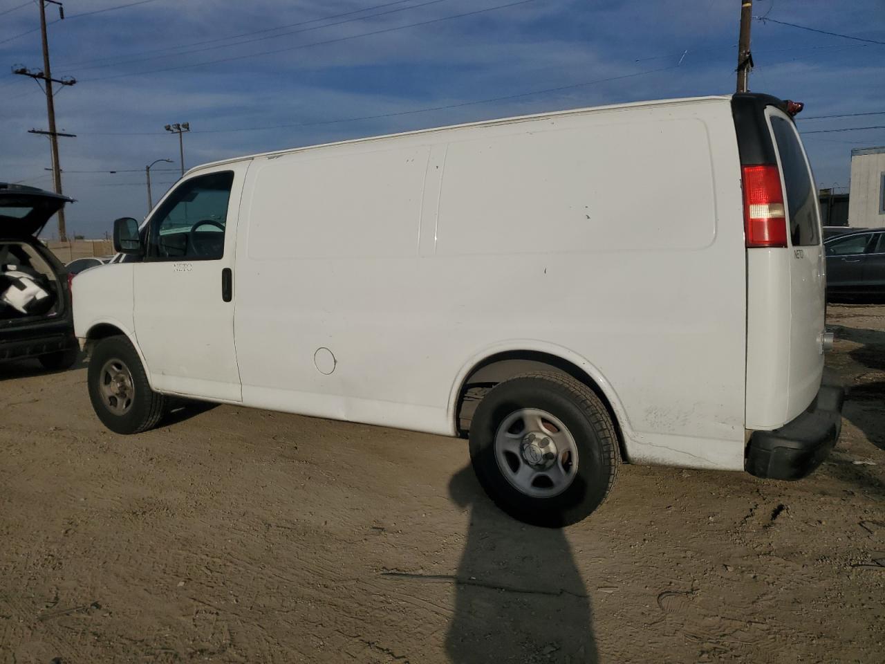 2008 Chevrolet Express - Image 2