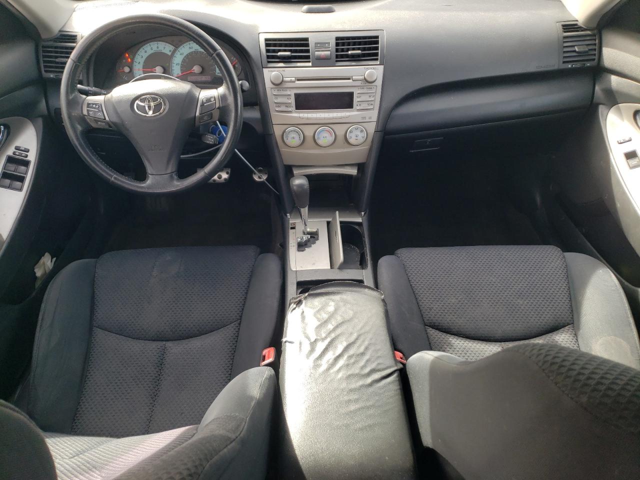 2011 Toyota Camry - Image 8