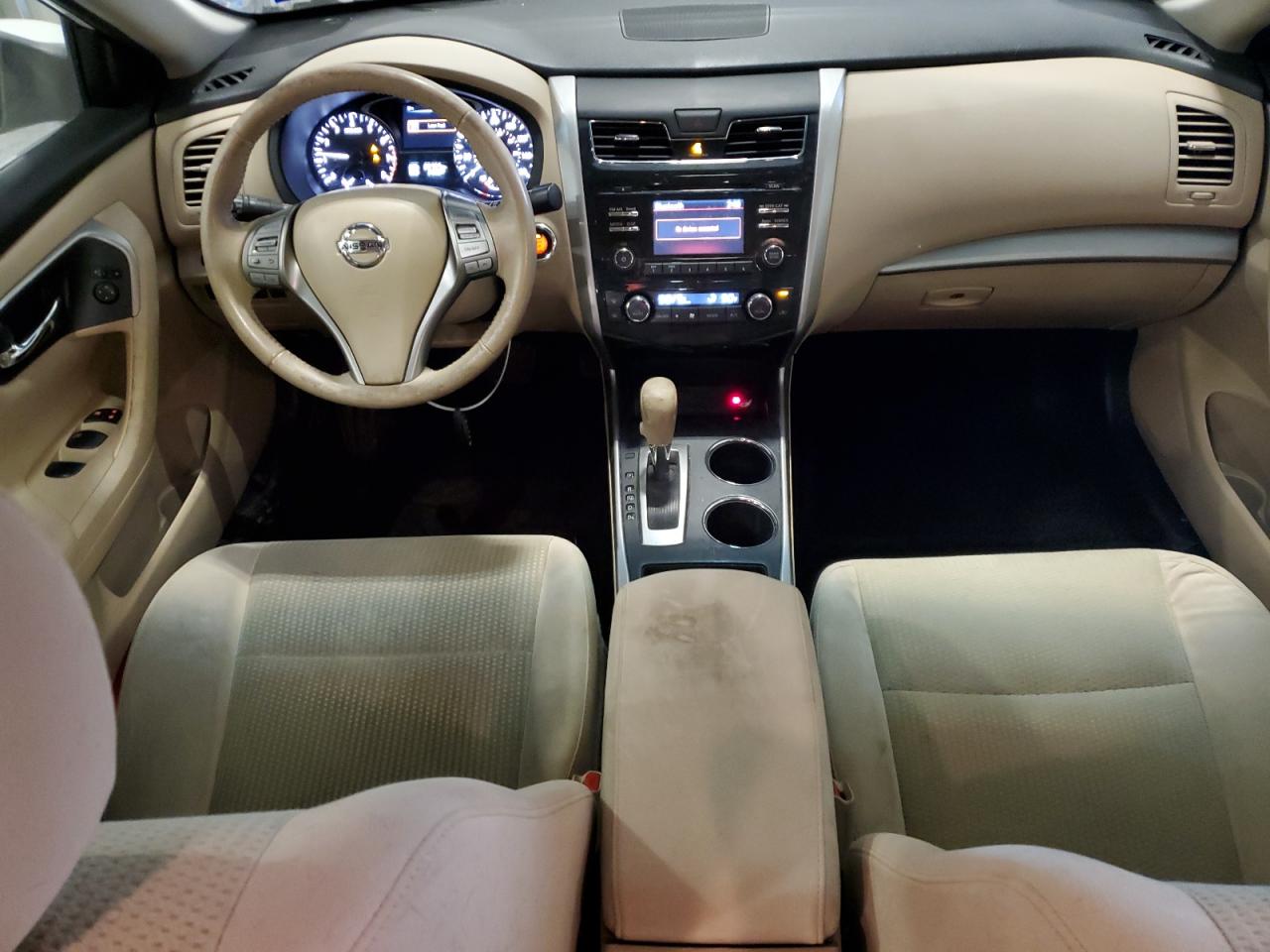 2015 Nissan Altima - Image 8