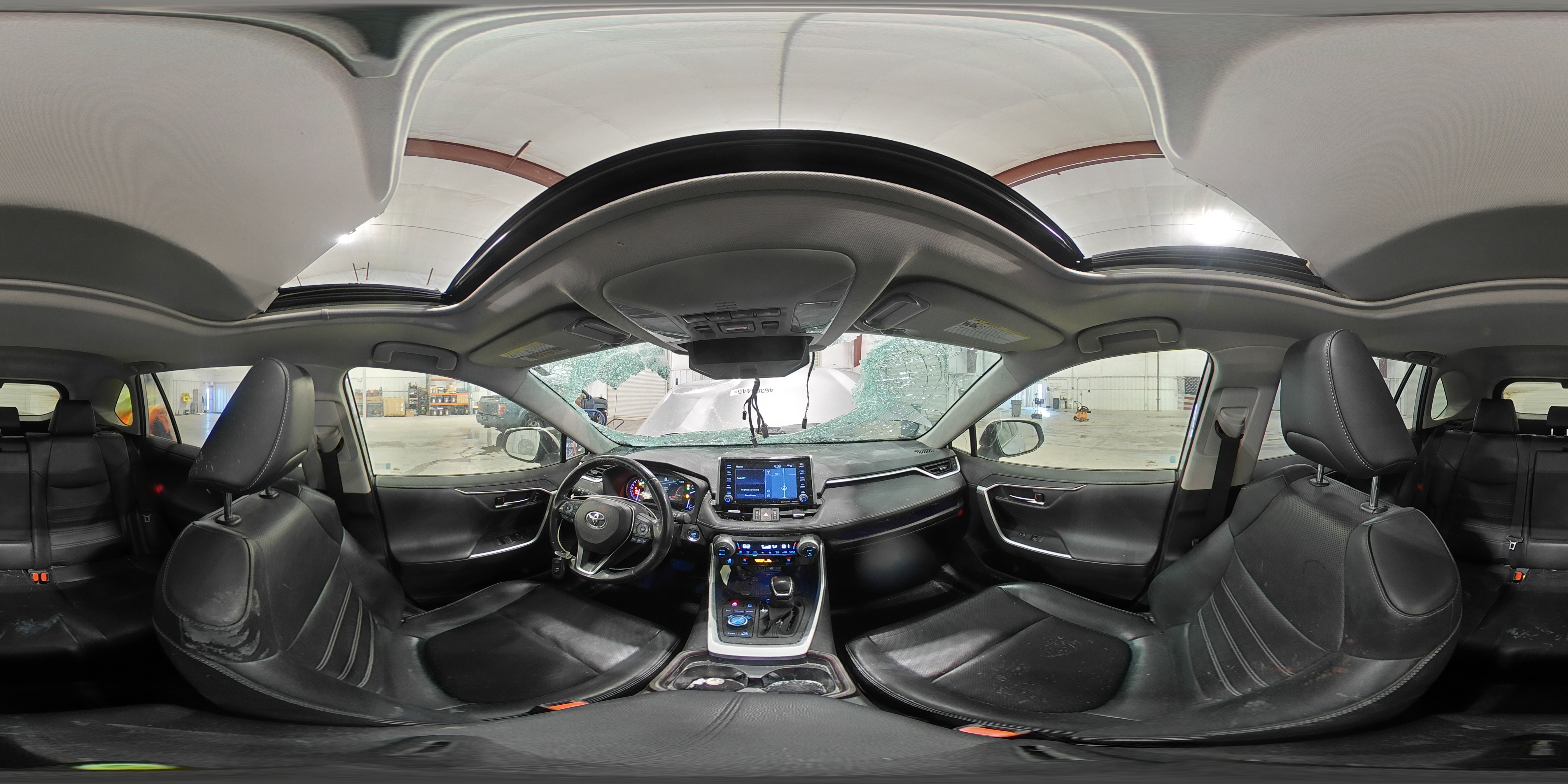 2019 Toyota RAV 4 - Image 13