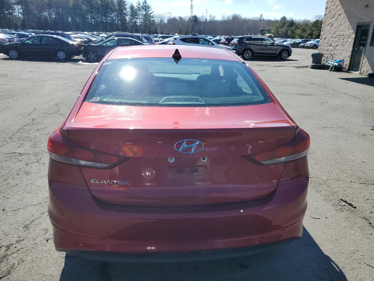 2017 Hyundai Elantra - Image 6