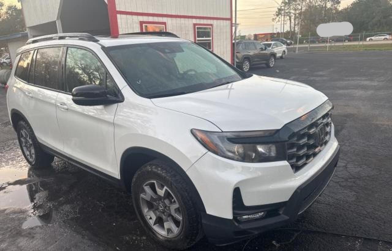 2022 Honda Passport - Image 1