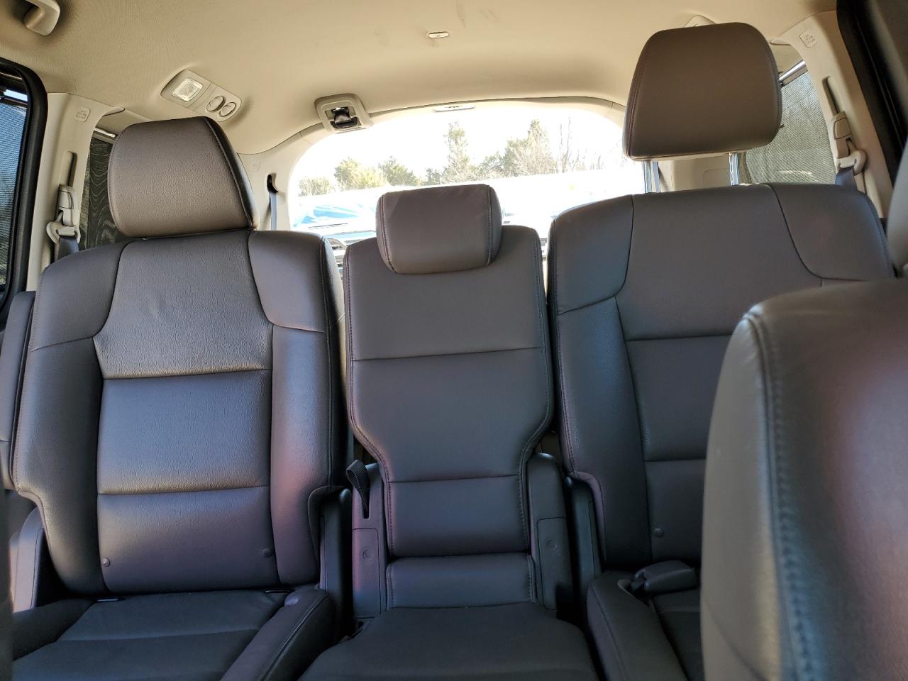 2015 Honda Odyssey - Image 10