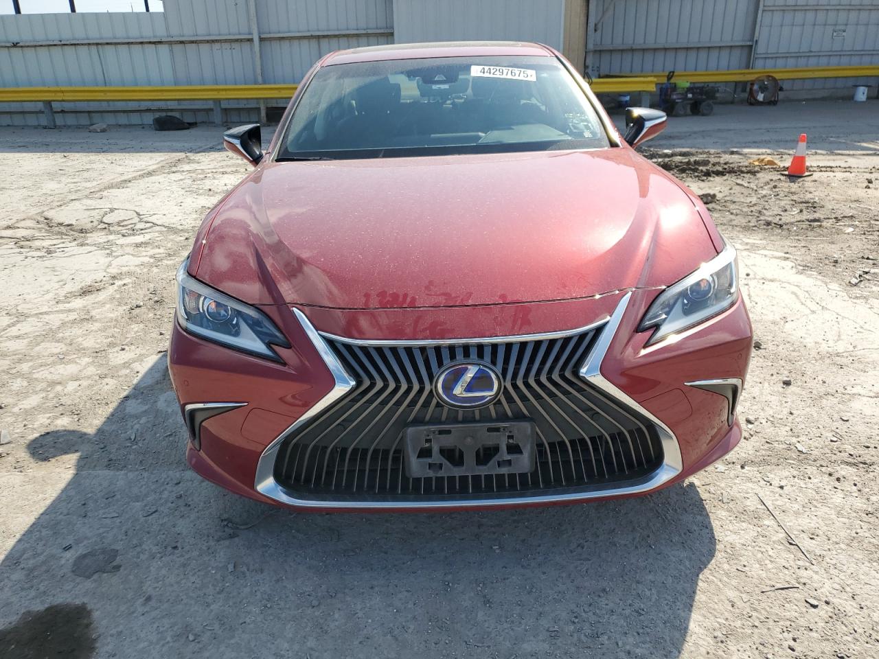2019 Lexus ES - Image 5