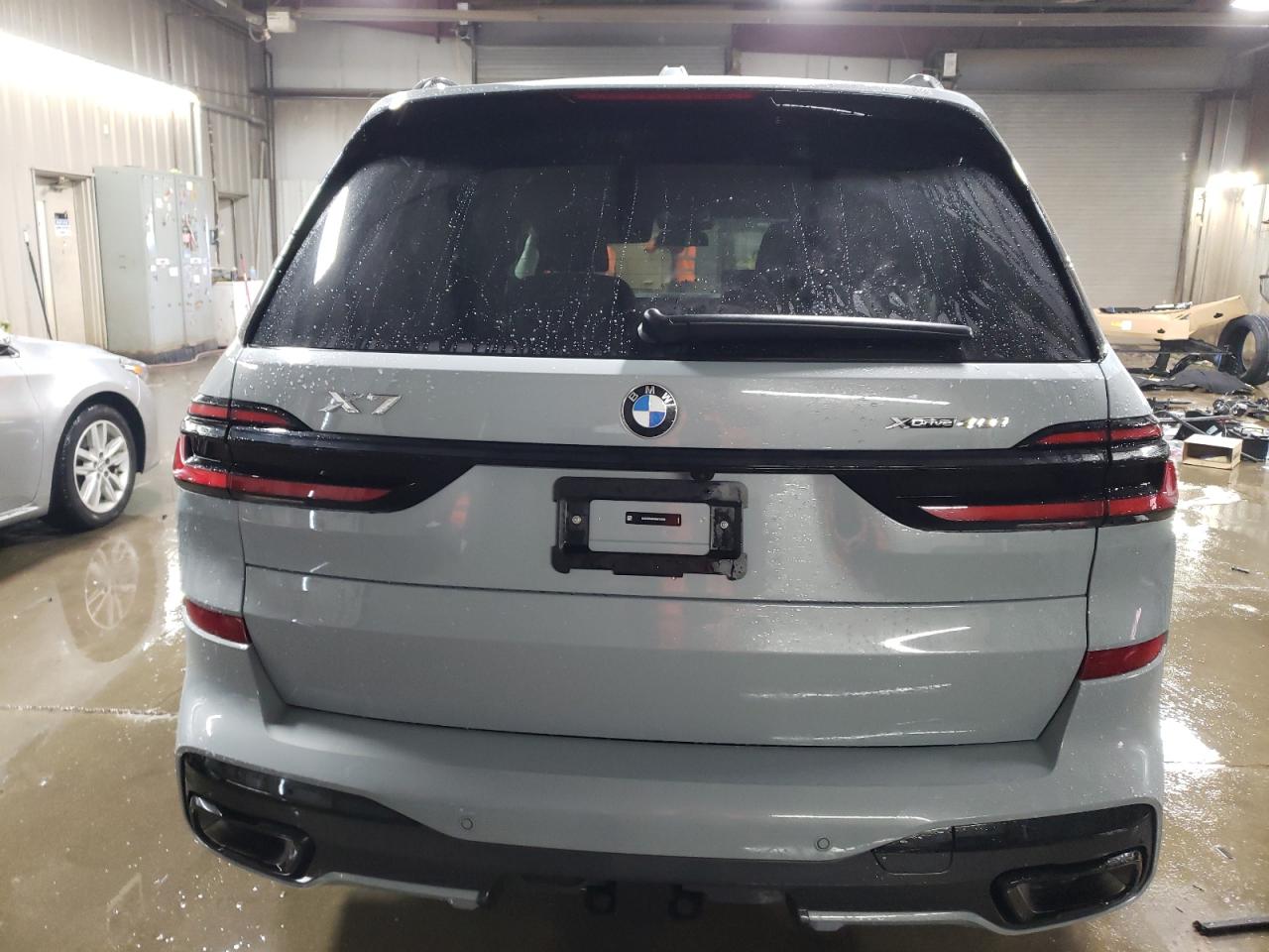 2024 BMW X7 - Image 6