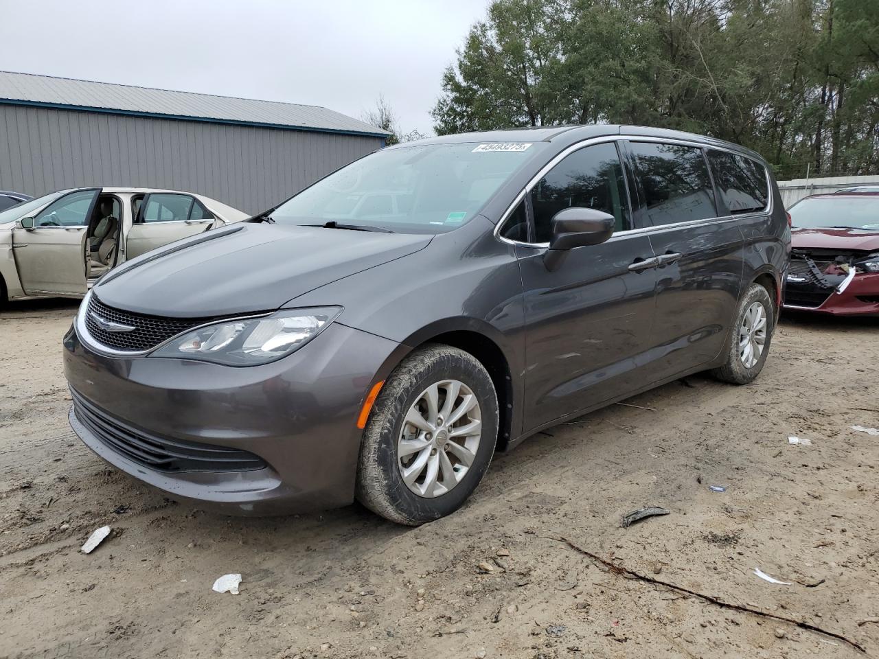 2017 Chrysler Pacifica - Image 1