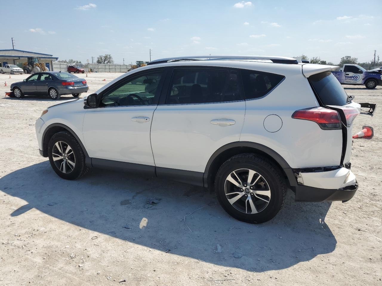 2016 Toyota RAV 4 - Image 2
