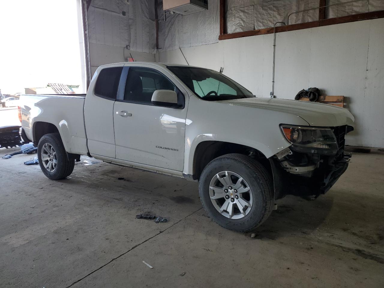 2022 Chevrolet Colorado - Image 4