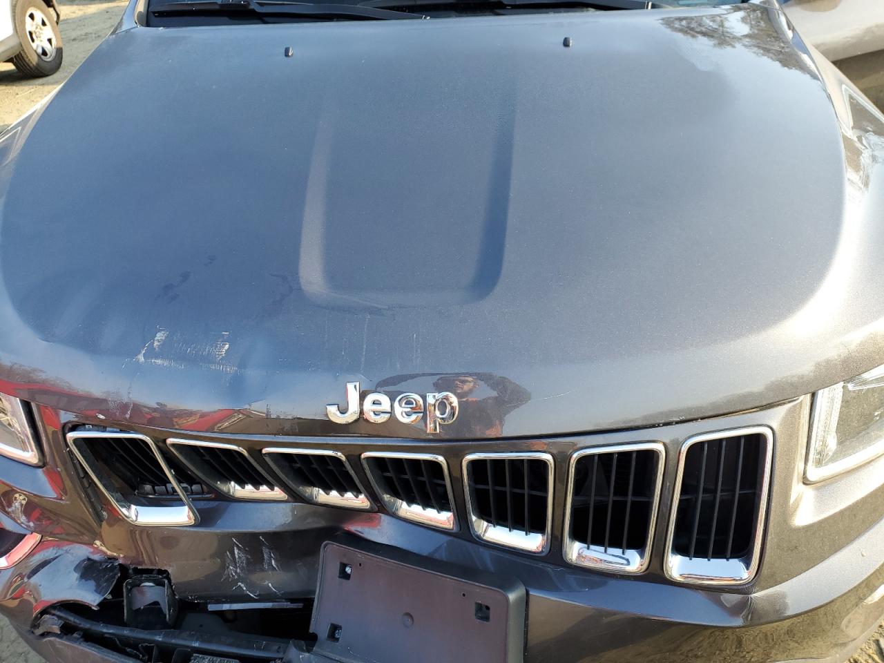 2015 Jeep Grand Cherokee - Image 12