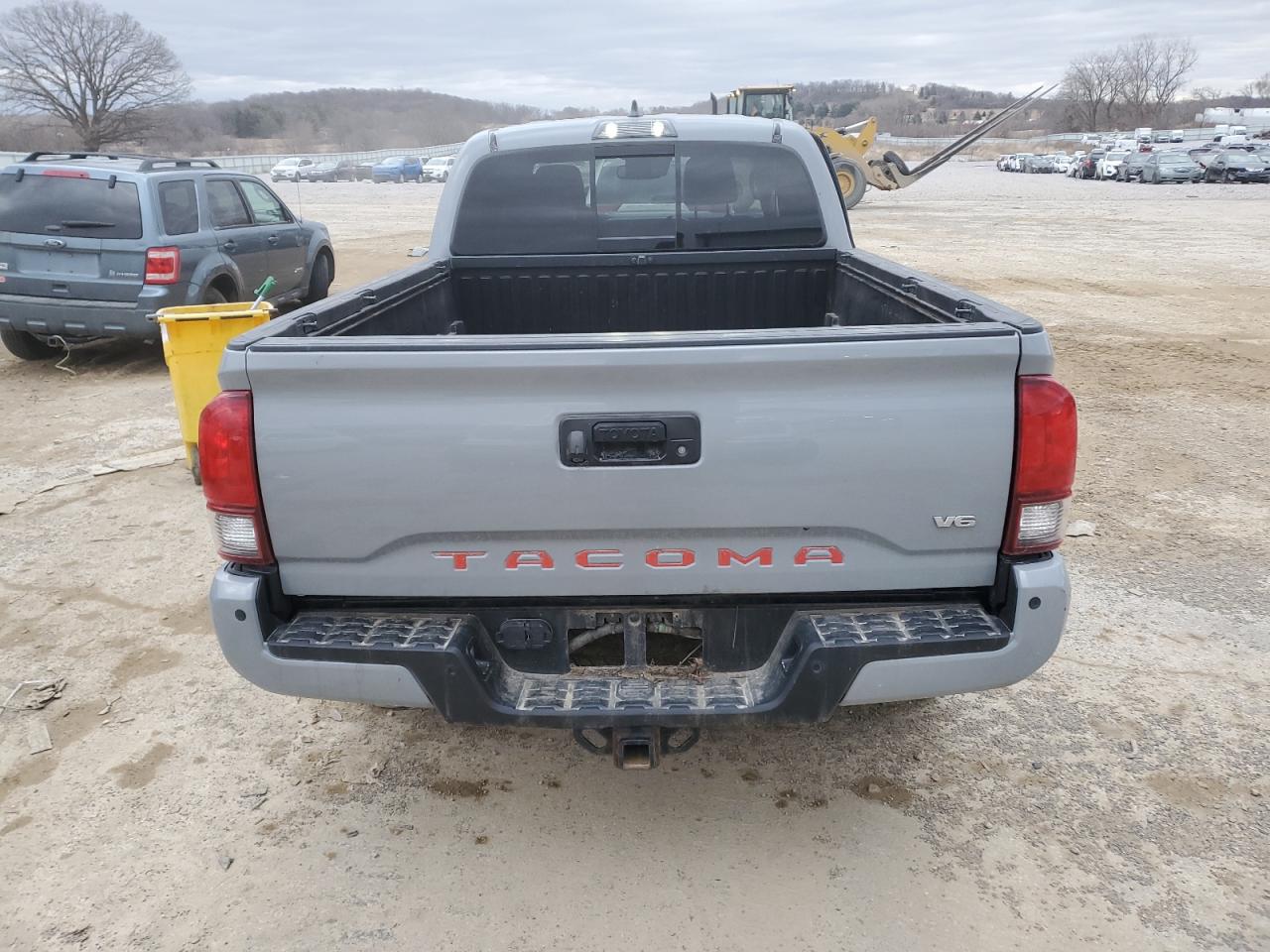 2019 Toyota Tacoma - Image 6