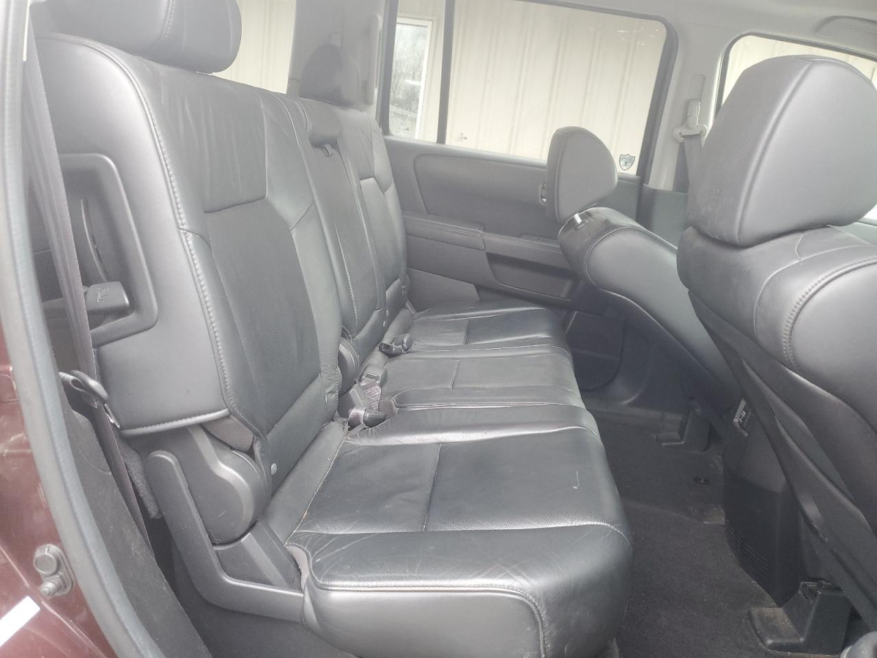 2010 Honda Pilot - Image 11