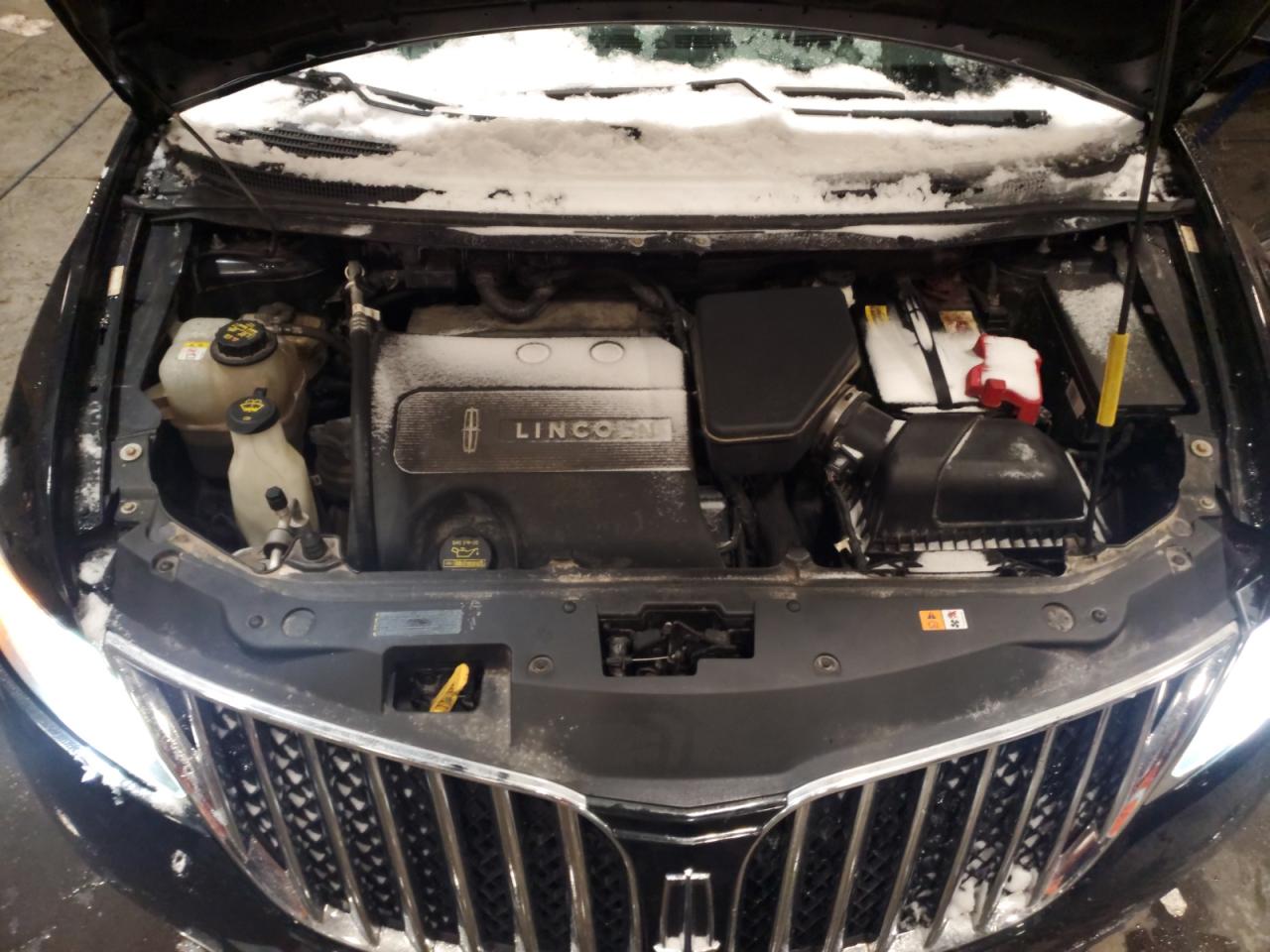 2011 Lincoln MKX - Image 11