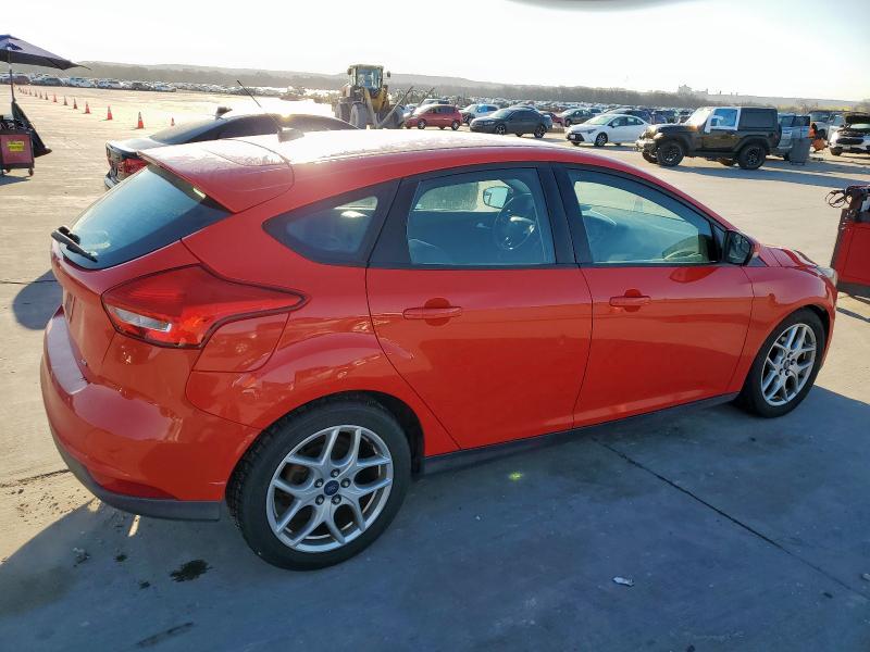  FORD FOCUS 2015 Червоний