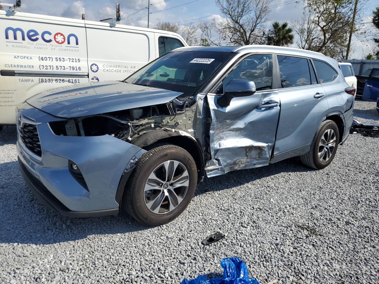 2024 Toyota Highlander - Image 1