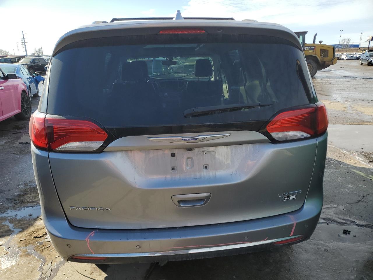 2018 Chrysler Pacifica - Image 6