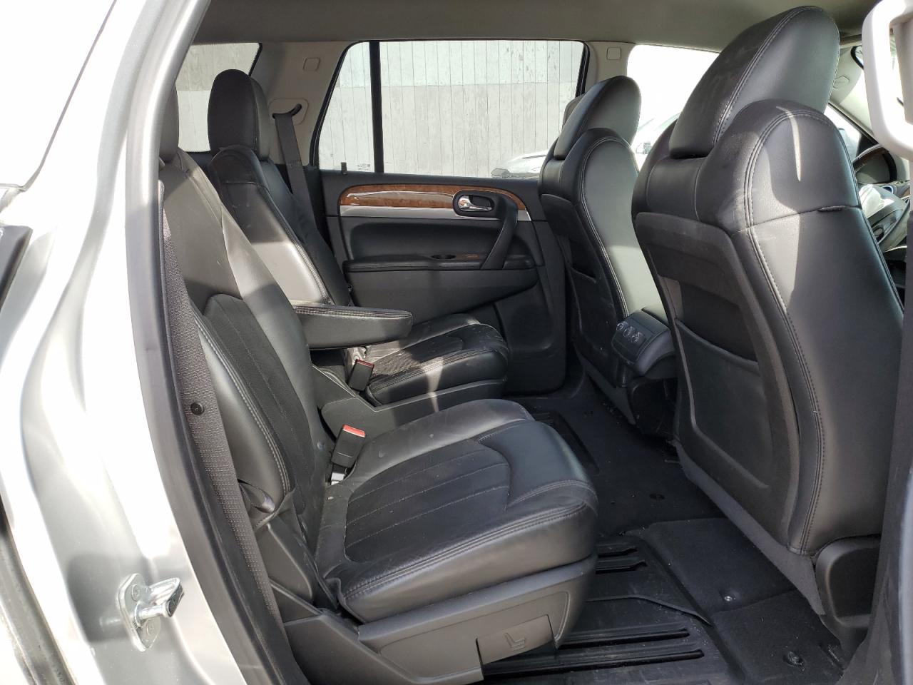 2011 Buick Enclave - Image 11