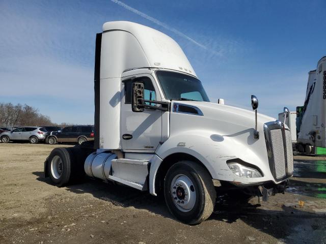 2013 Kenworth Construction T680