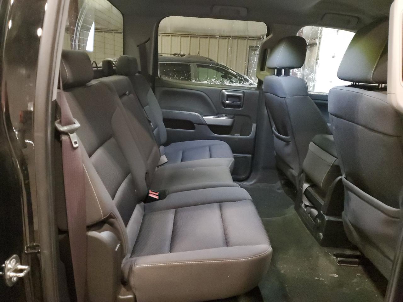 2017 Chevrolet Silverado - Image 10