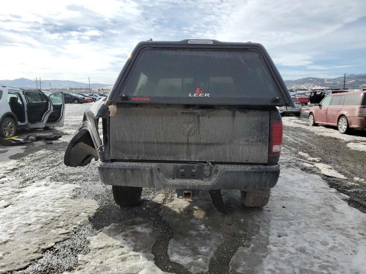 2016 RAM 3500 - Image 6