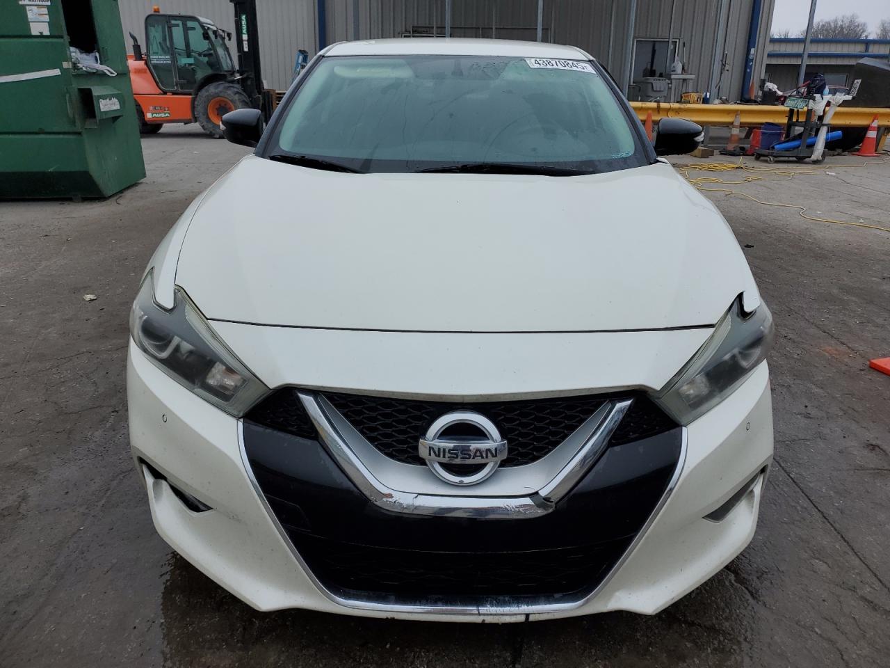 2016 Nissan Maxima - Image 5