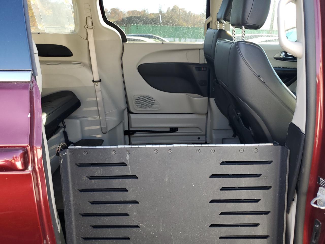 2020 Chrysler Pacifica Touring L VIN: 2C4RC1BG4LR158074 Lot: 47098975