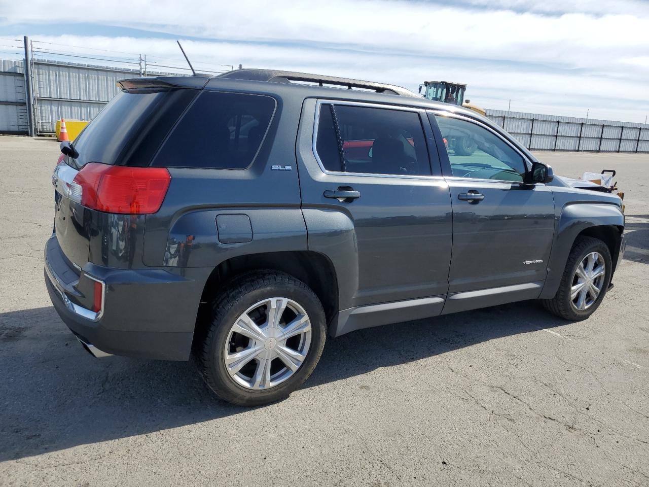2017 GMC Terrain - Image 3