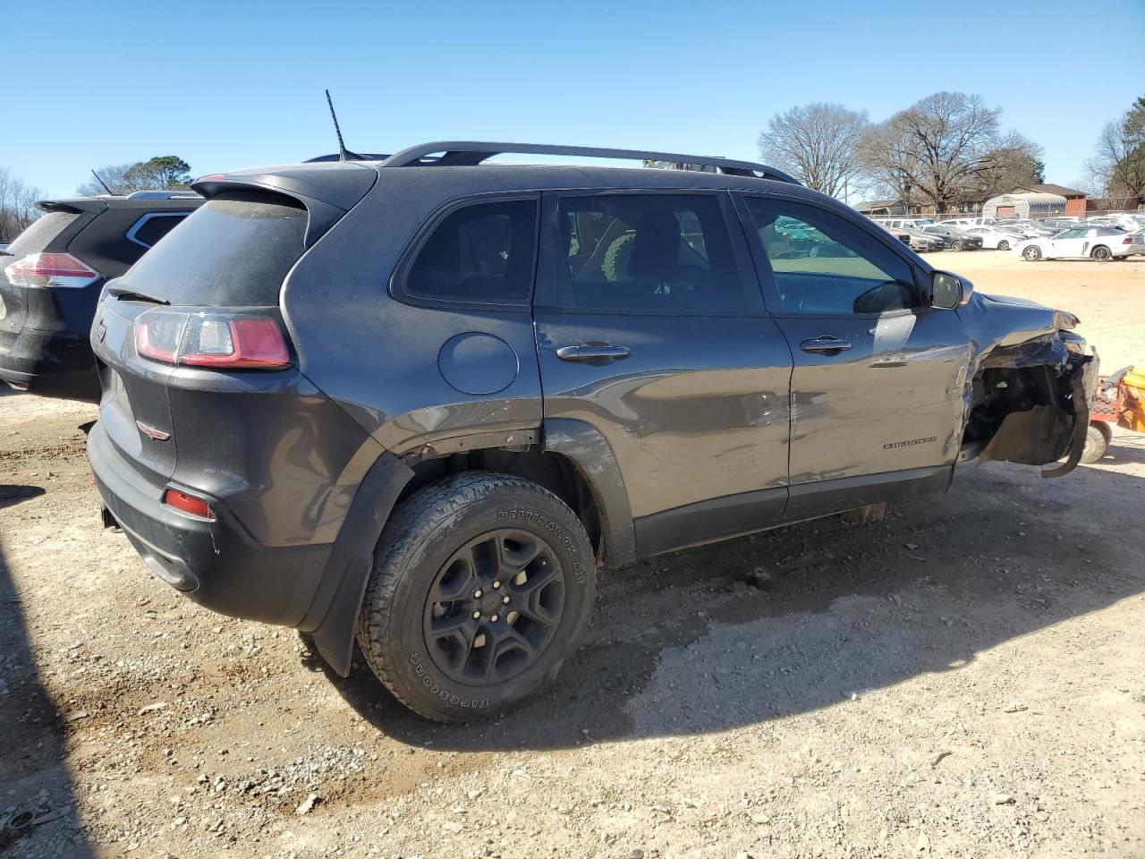 2019 Jeep Cherokee - Image 3