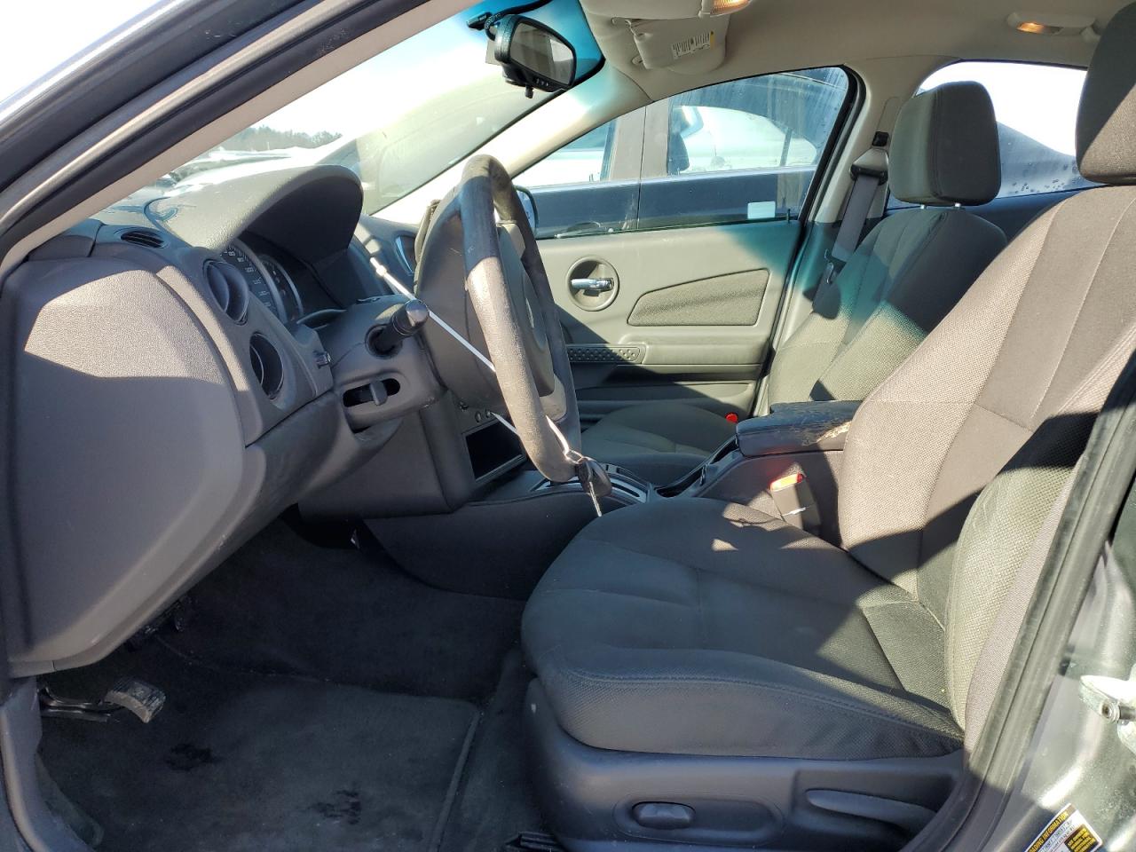 2005 Pontiac Grand Prix - Image 7
