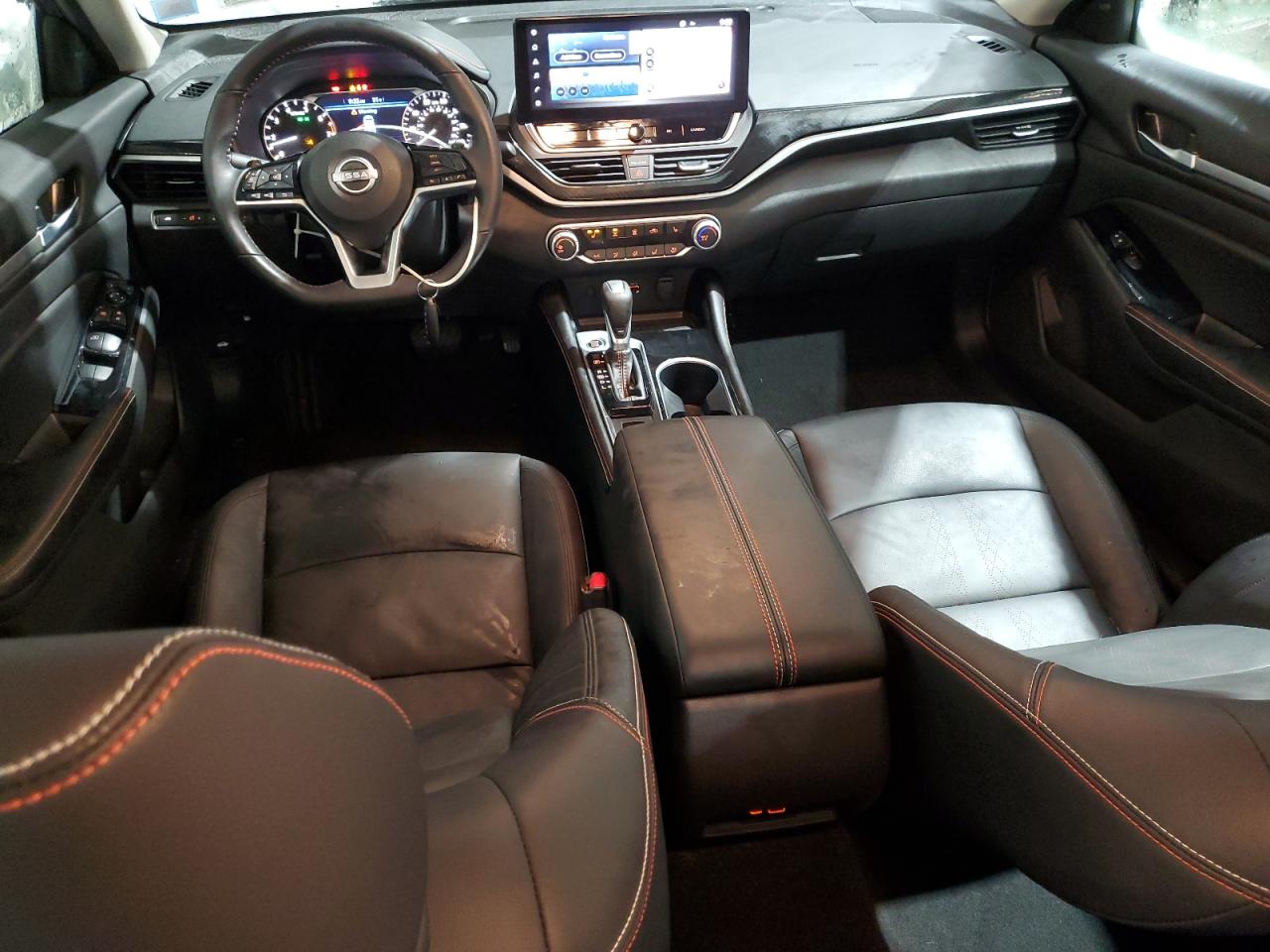 2024 Nissan Altima - Image 8