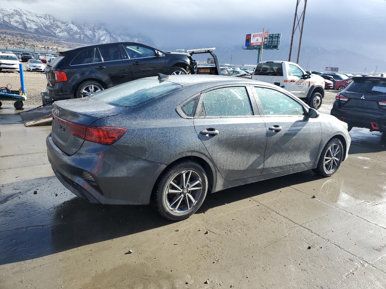 2022 Kia Forte - Image 3