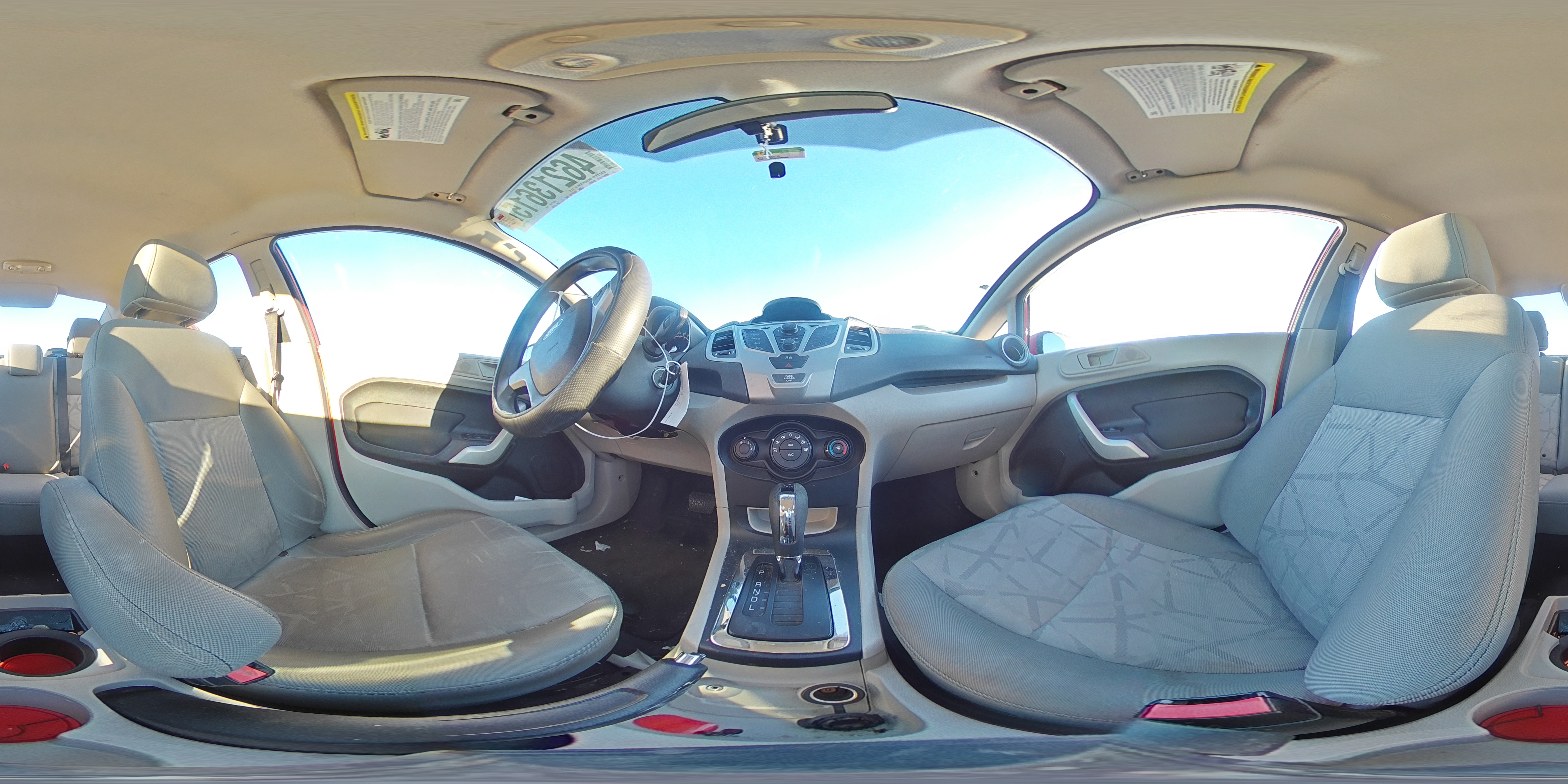 2013 Ford Fiesta - Image 12