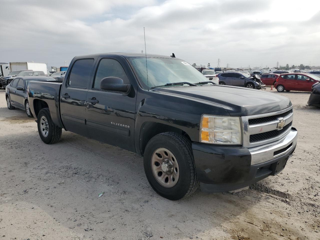 2011 Chevrolet Silverado - Image 4