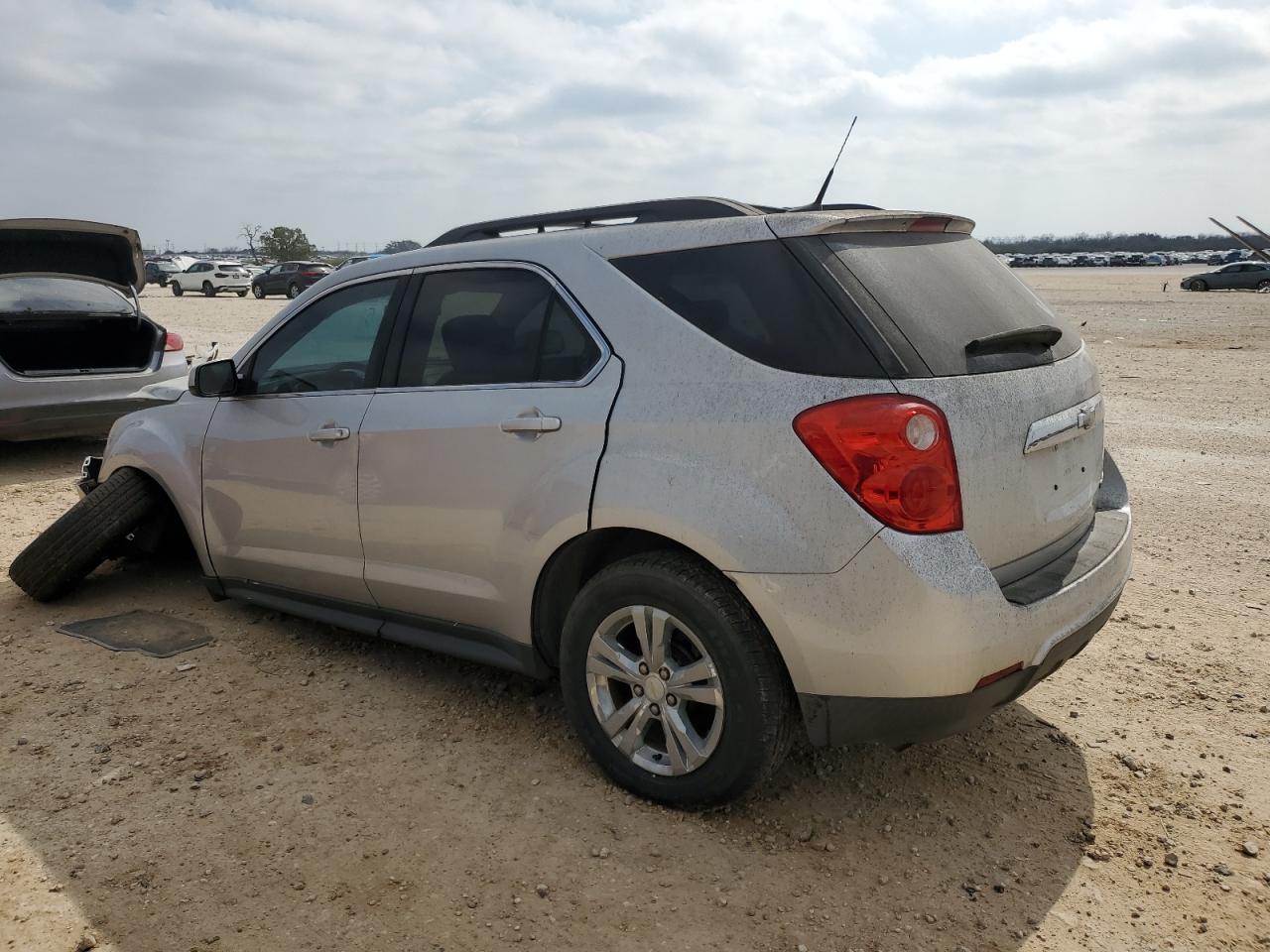 2010 Chevrolet Equinox - Image 2