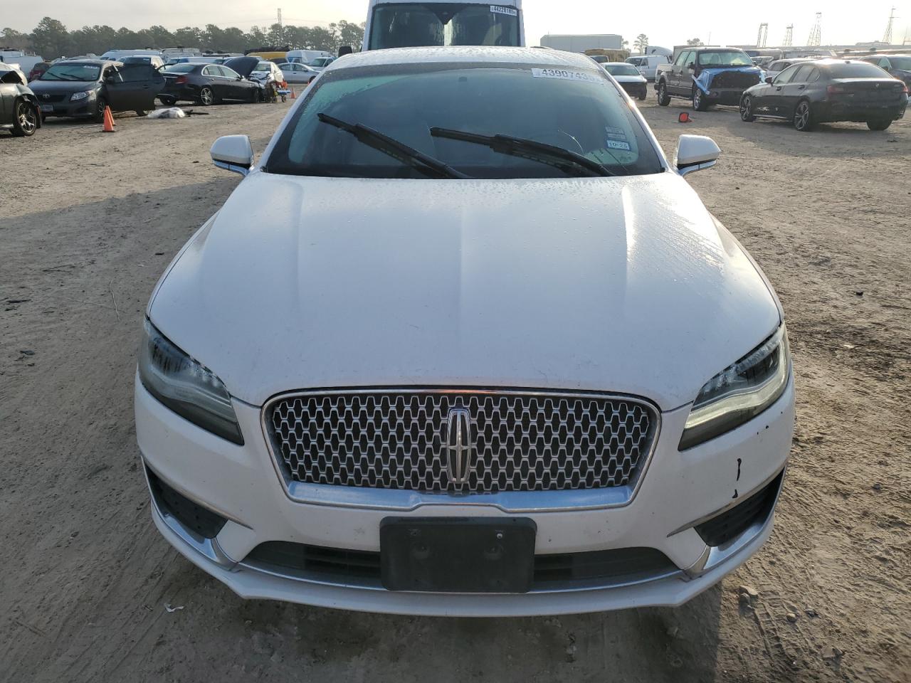 2017 Lincoln MKZ - Image 5