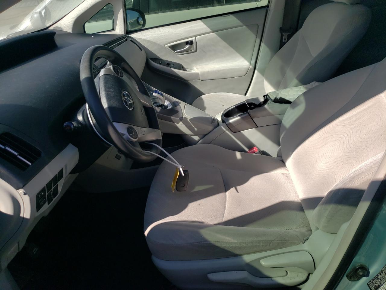 2012 Toyota Prius - Image 7