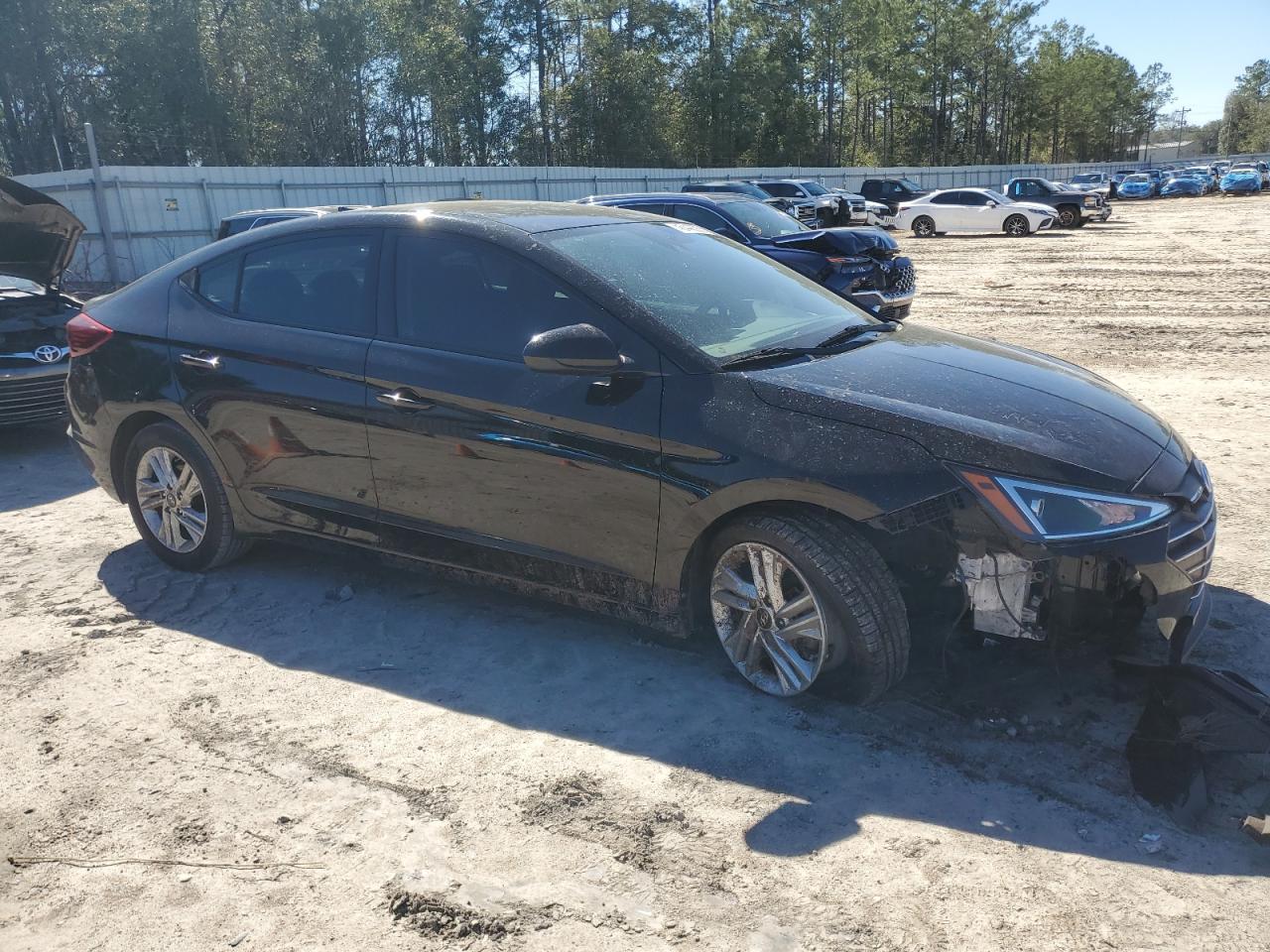 2020 Hyundai Elantra - Image 4